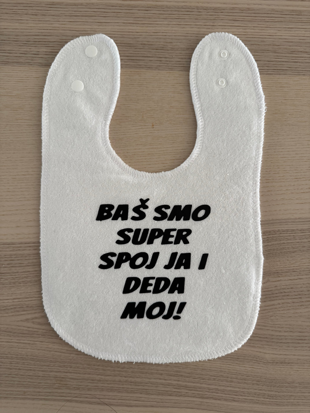 Gepersonaliseerd slabbertje – praktisch & uniek