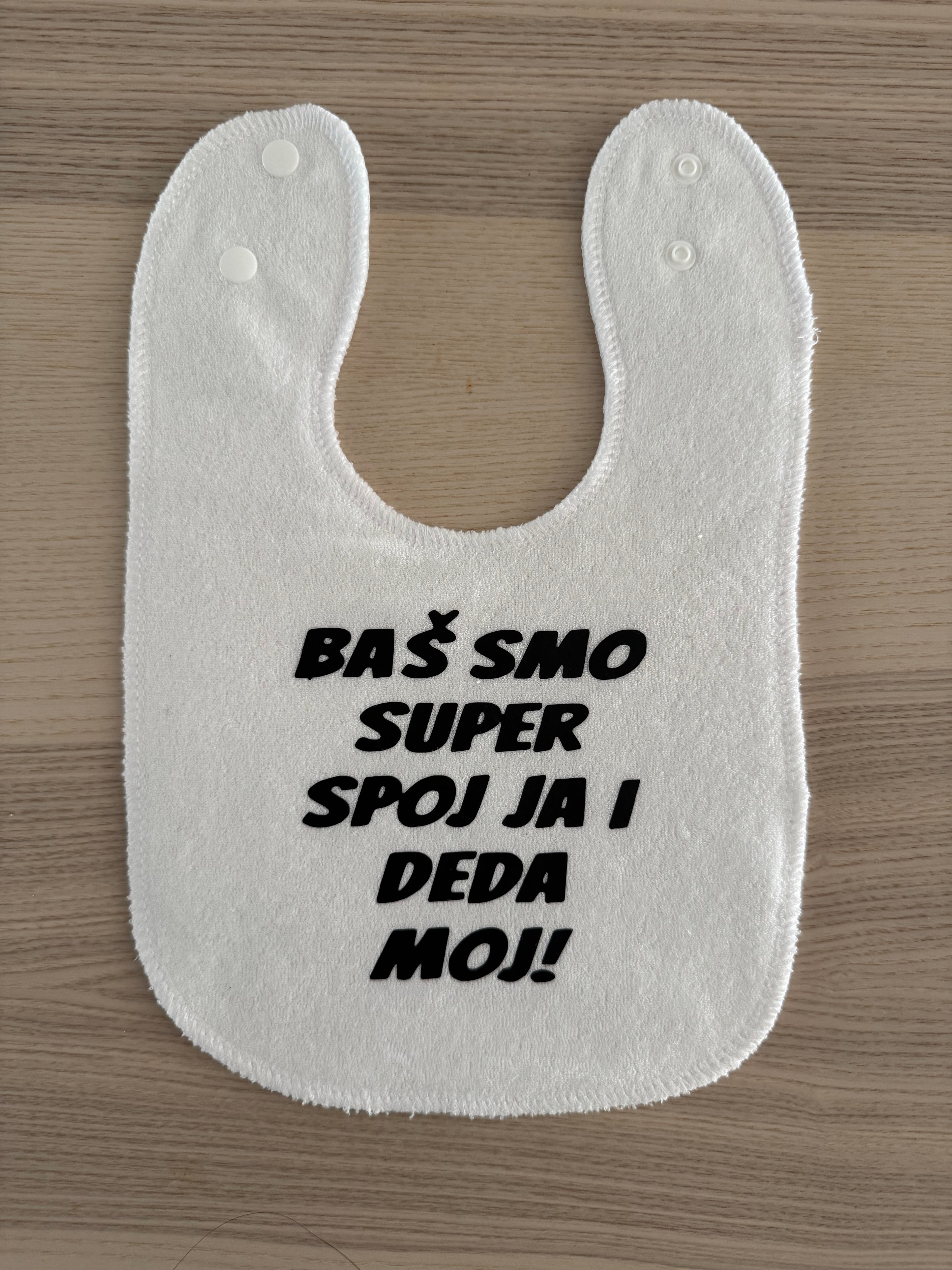 Gepersonaliseerd slabbertje – praktisch & uniek