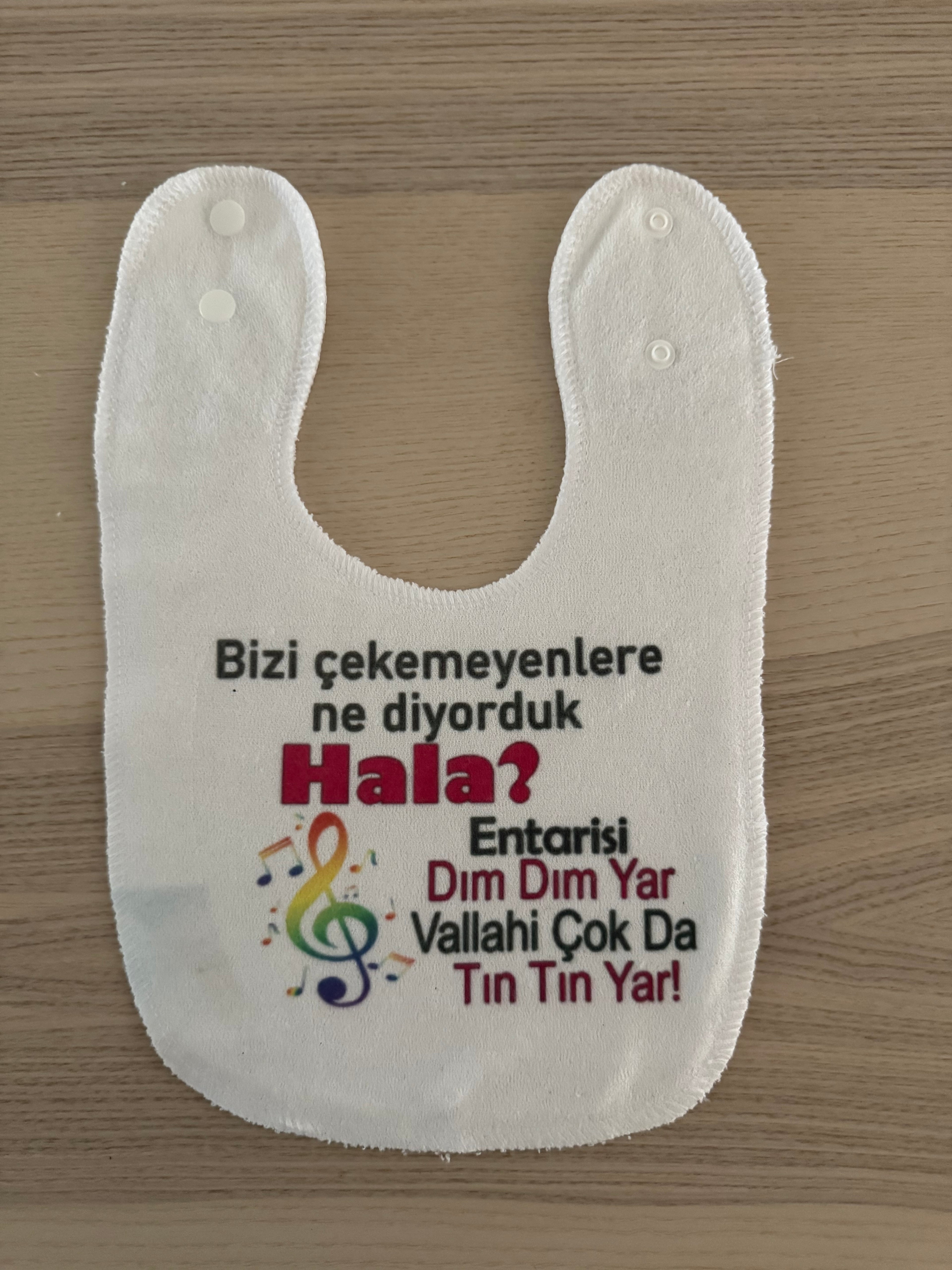 Gepersonaliseerd slabbertje – praktisch & uniek